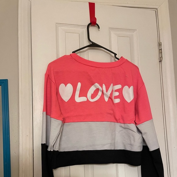 Crop top - Picture 2 of 3